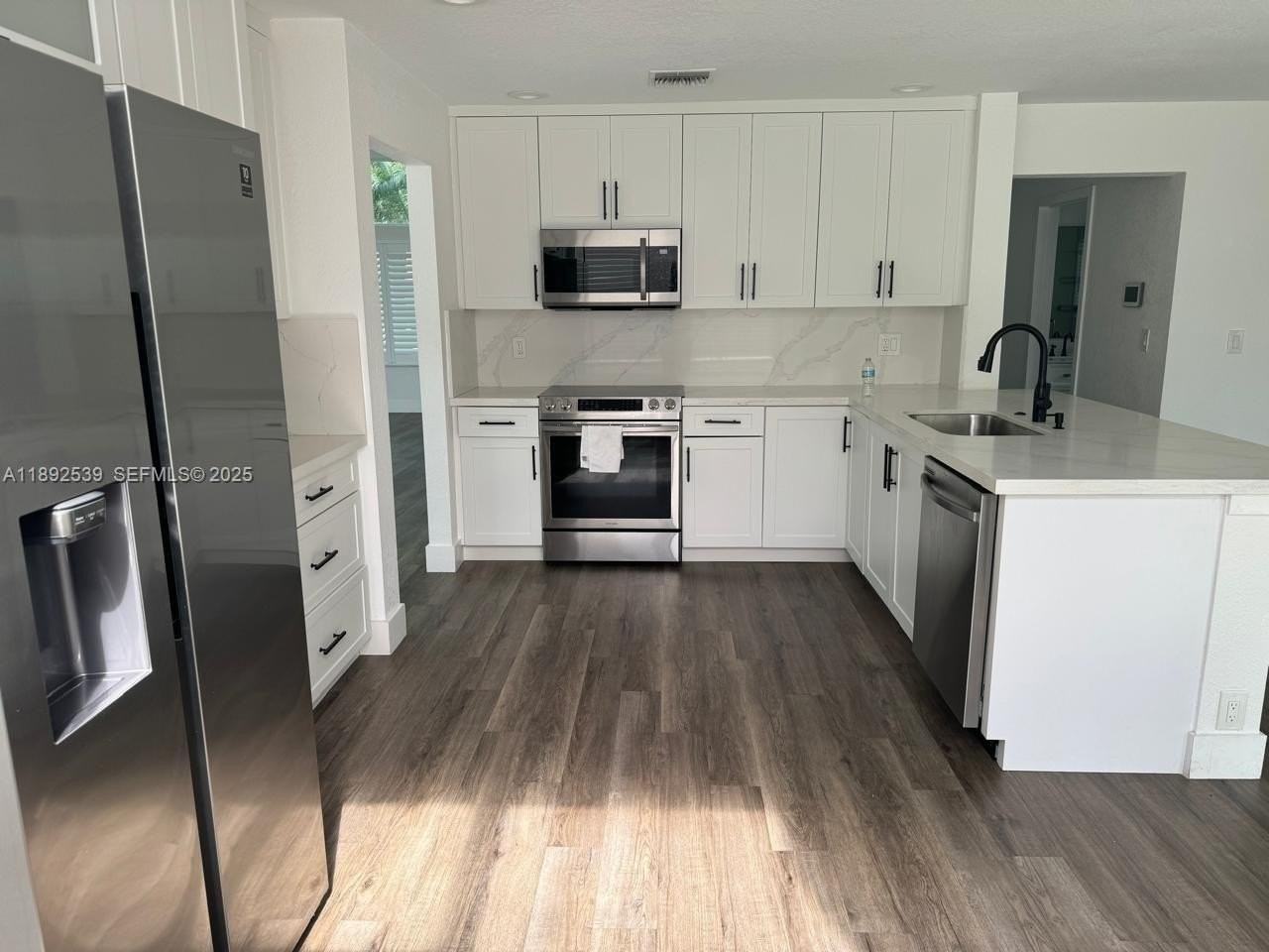 10744 Santa Laguna Dr - Photo 4 of 14