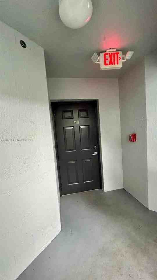 155 Sw 96th Ter #2-201 - Photo 2 of 8