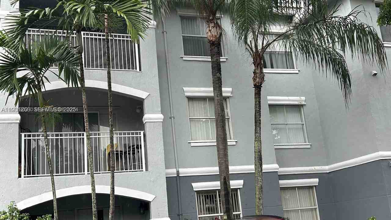 155 Sw 96th Ter #2-201 - Photo 5 of 8