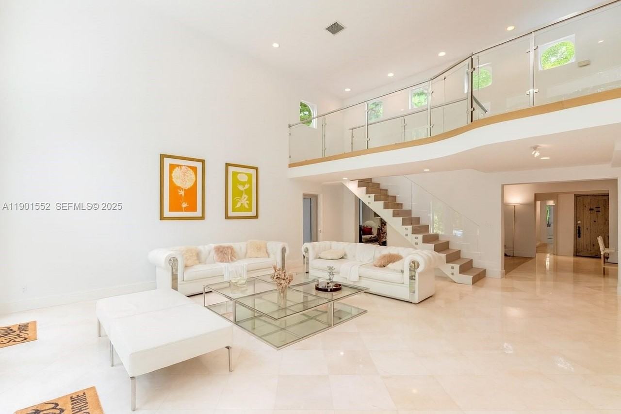 1951 Secoffee St - Photo 2 of 14