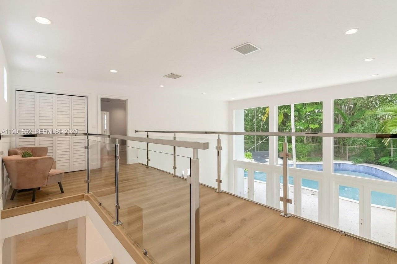 1951 Secoffee St - Photo 4 of 14