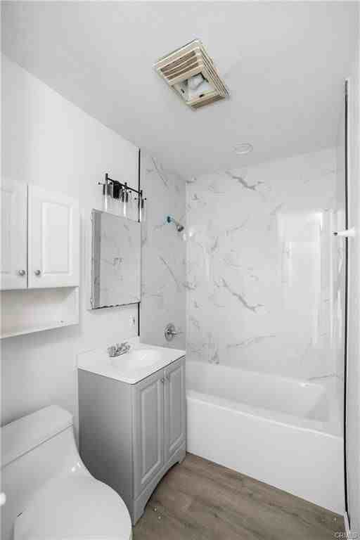 20554 Valerio St - Photo 2 of 8