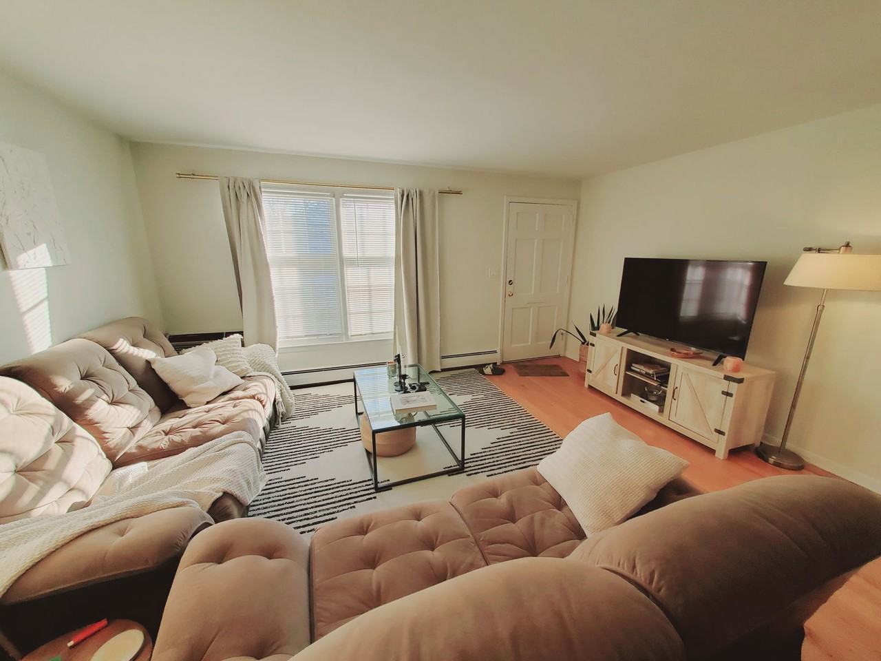 11 Elmwood St - Photo 5 of 8