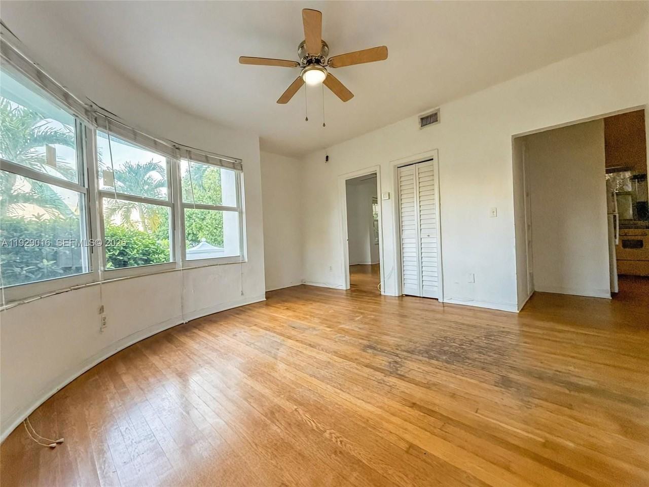 315 W 28th St #1 - Photo 2 of 8