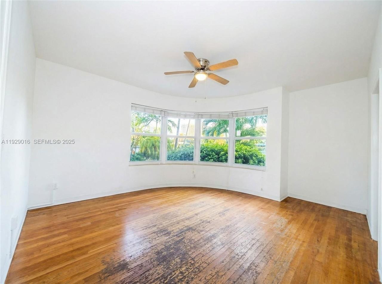 315 W 28th St #1 - Photo 6 of 8