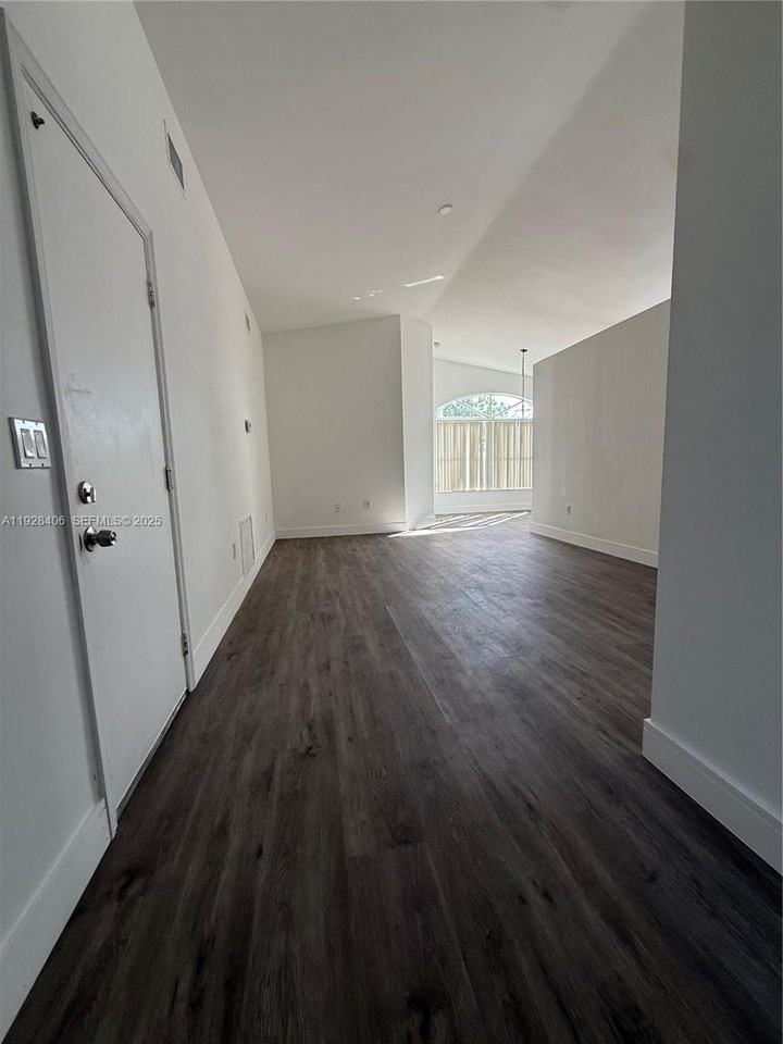 12268 Sw 145th St - Photo 2 of 8