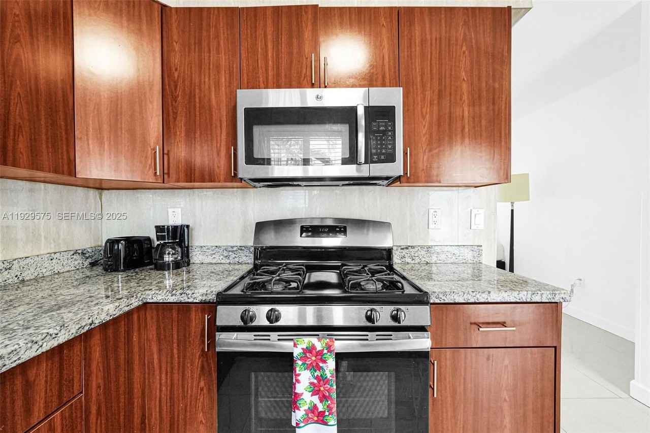 1035 94th St #2 - Photo 5 of 8