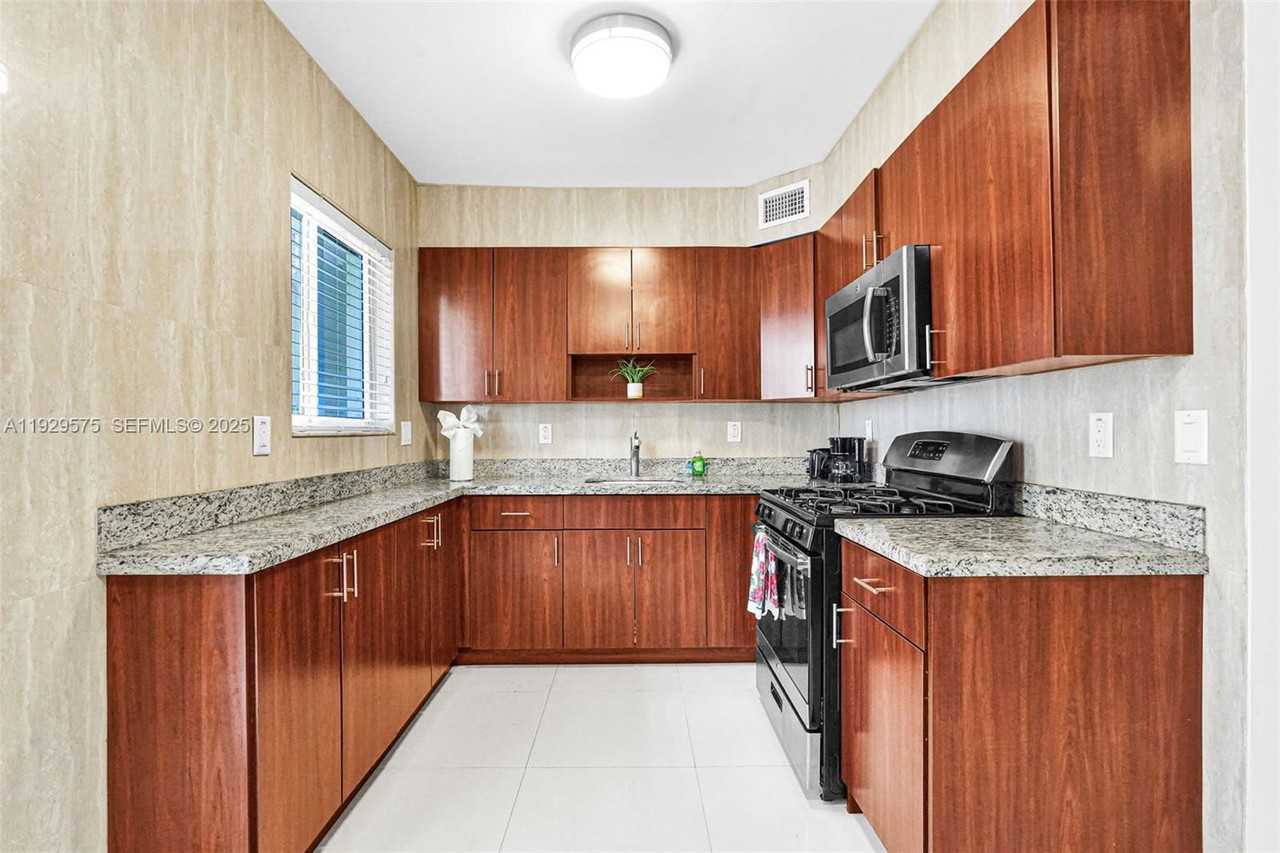 1035 94th St #2 - Photo 6 of 8