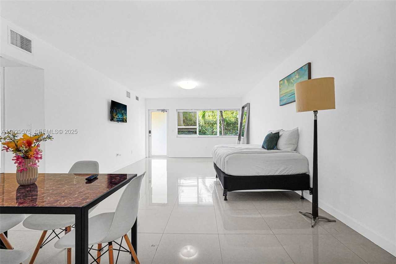 1035 94th St #2 - Photo 7 of 8