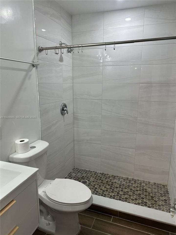 7121 Harding St #0 - Photo 5 of 10