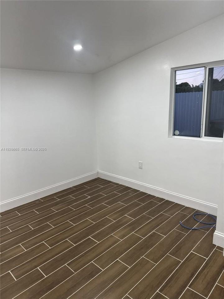 7121 Harding St #0 - Photo 6 of 10