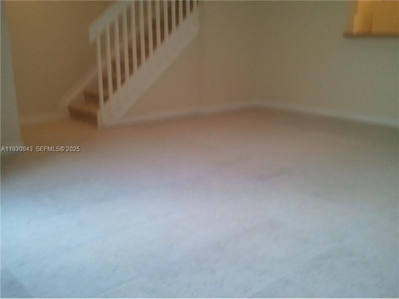 2271 Ne 42nd Cir - Photo 3 of 19