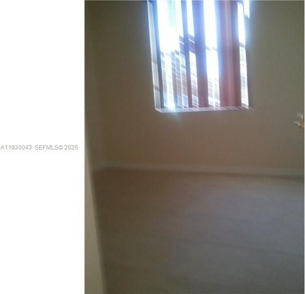 2271 Ne 42nd Cir - Photo 7 of 19