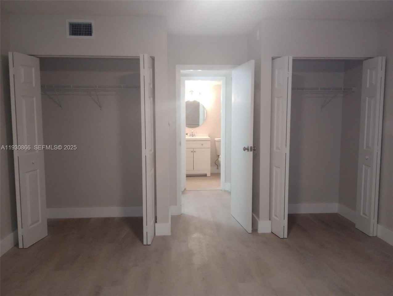 5821 Washington St #21 - Photo 7 of 9