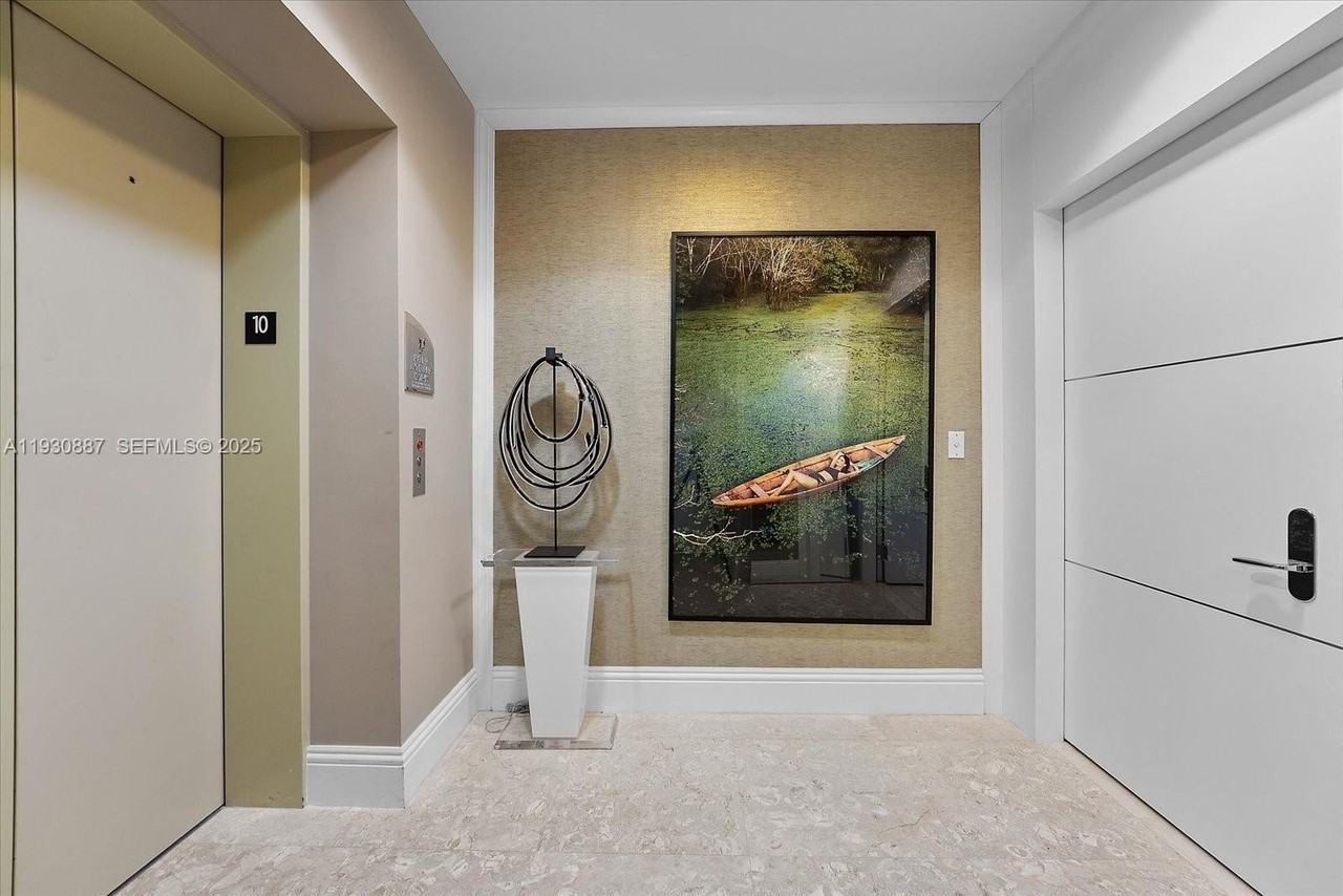 17121 Collins Ave #1005 - Photo 5 of 30