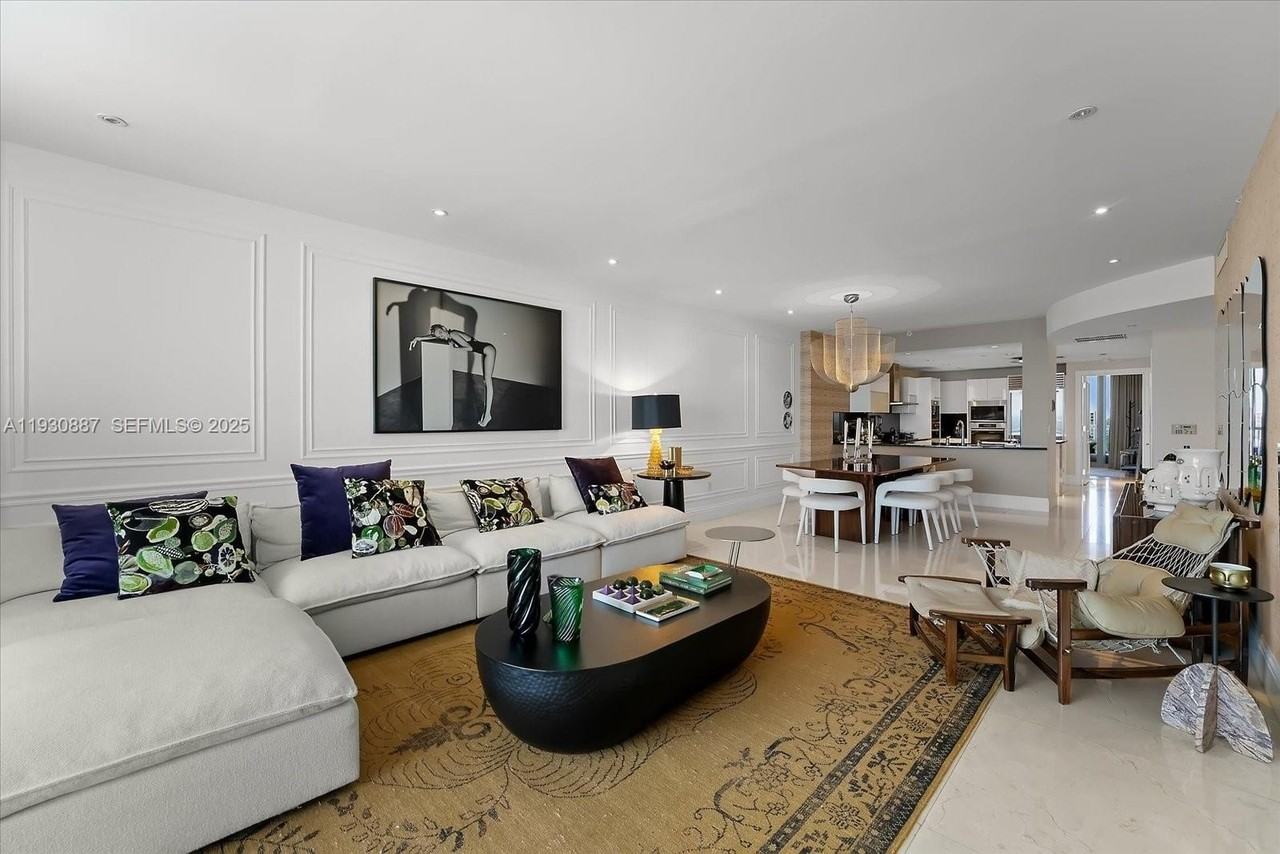 17121 Collins Ave #1005 - Photo 7 of 30