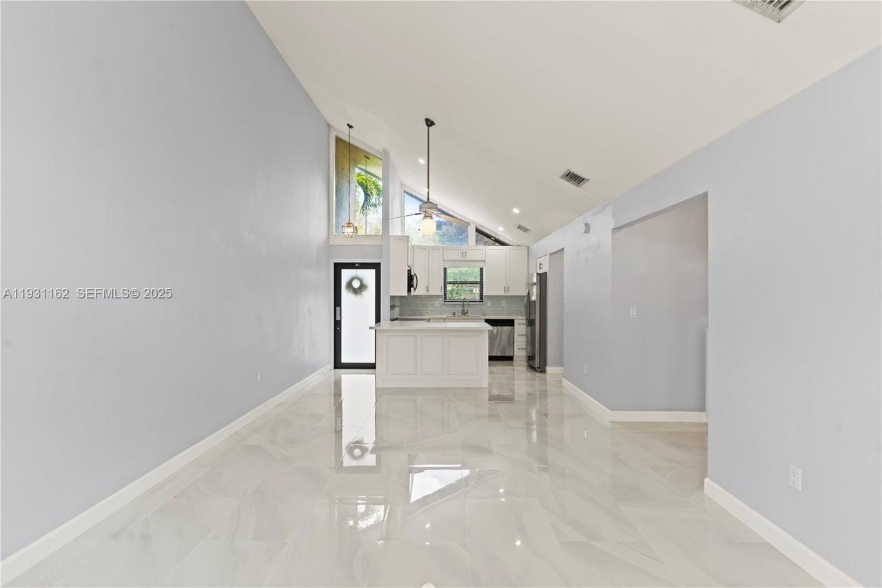 9301 Sw 130th St - Photo 6 of 32