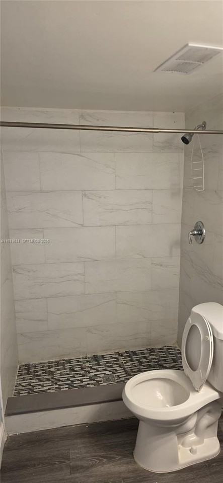 10006 Nw 6th St #101 - Photo 5 of 11