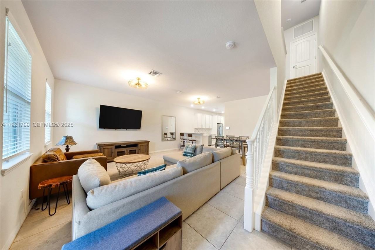 5110 Eucalyptus Dr #3 - Photo 7 of 36