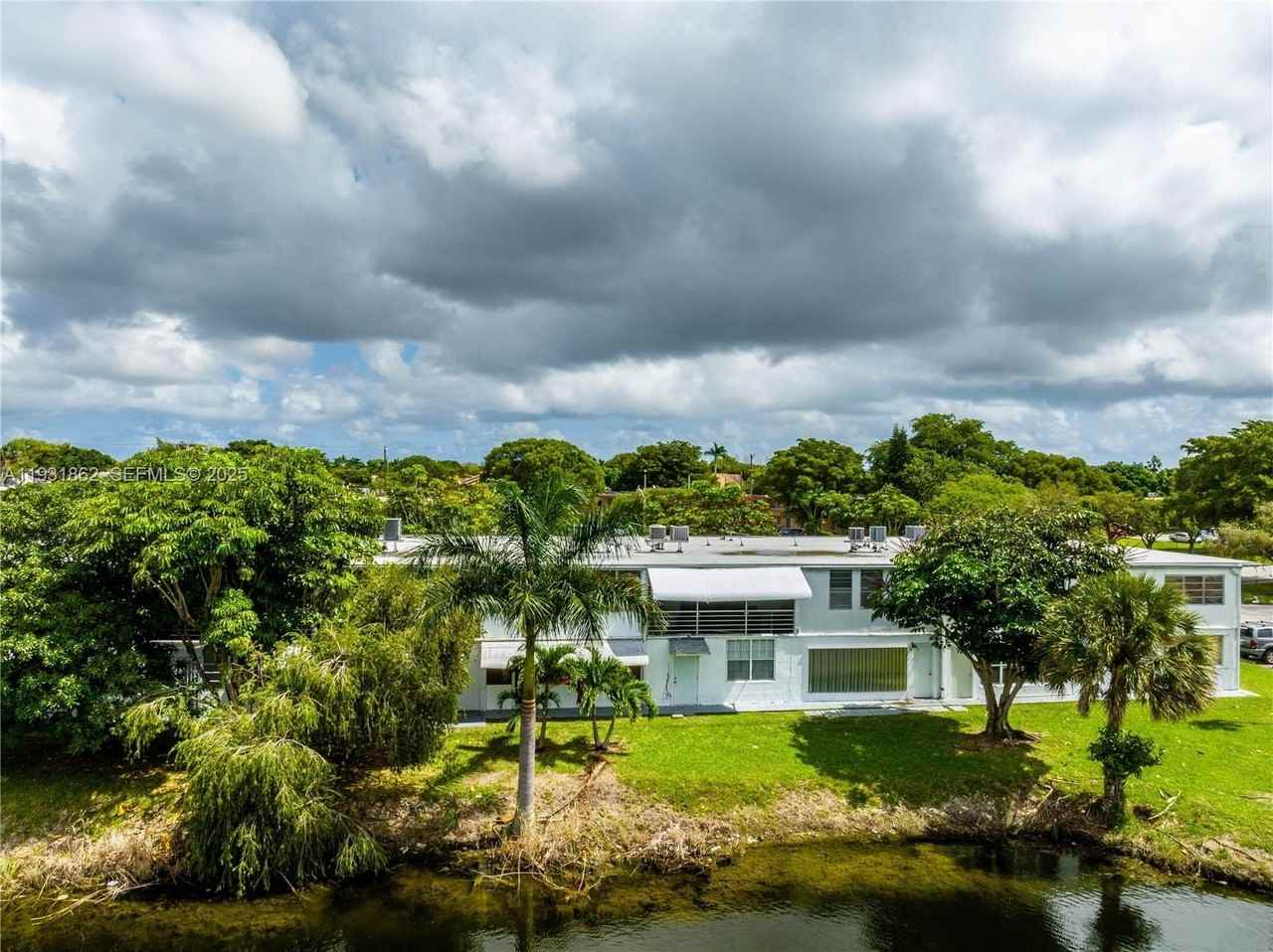 20310 Ne 2nd Ave #24 - Photo 7 of 29