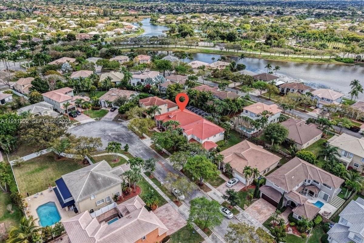 17062 Nw 16th St - Photo 4 of 50