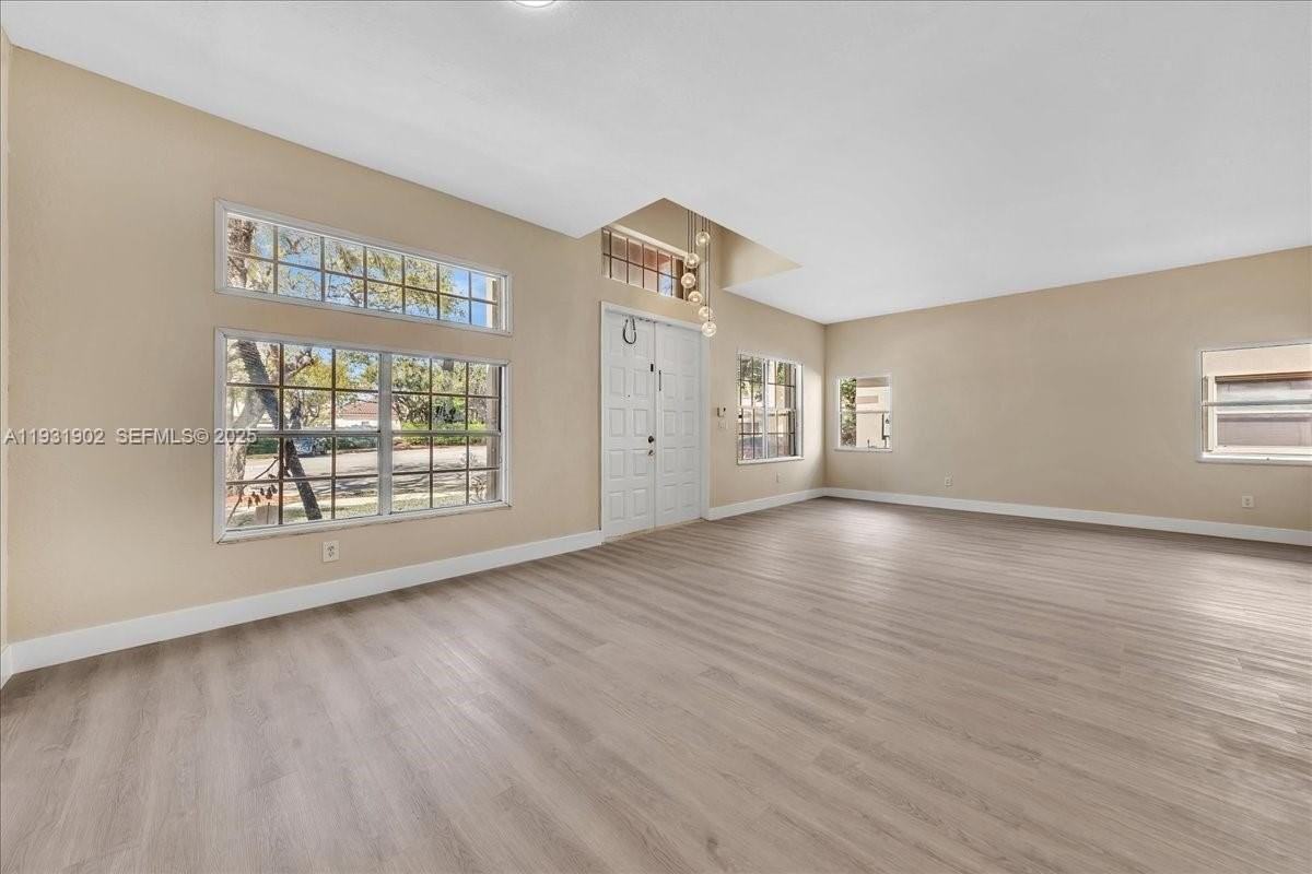 17062 Nw 16th St - Photo 6 of 50