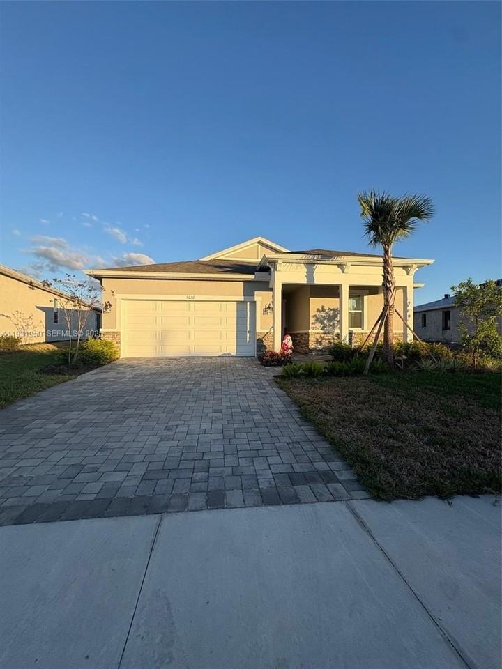 5020 124th Ave E #0 - Photo 2 of 25