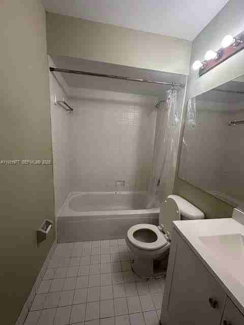 471 Ne 210th Circle Ter #204-14 - Photo 4 of 15