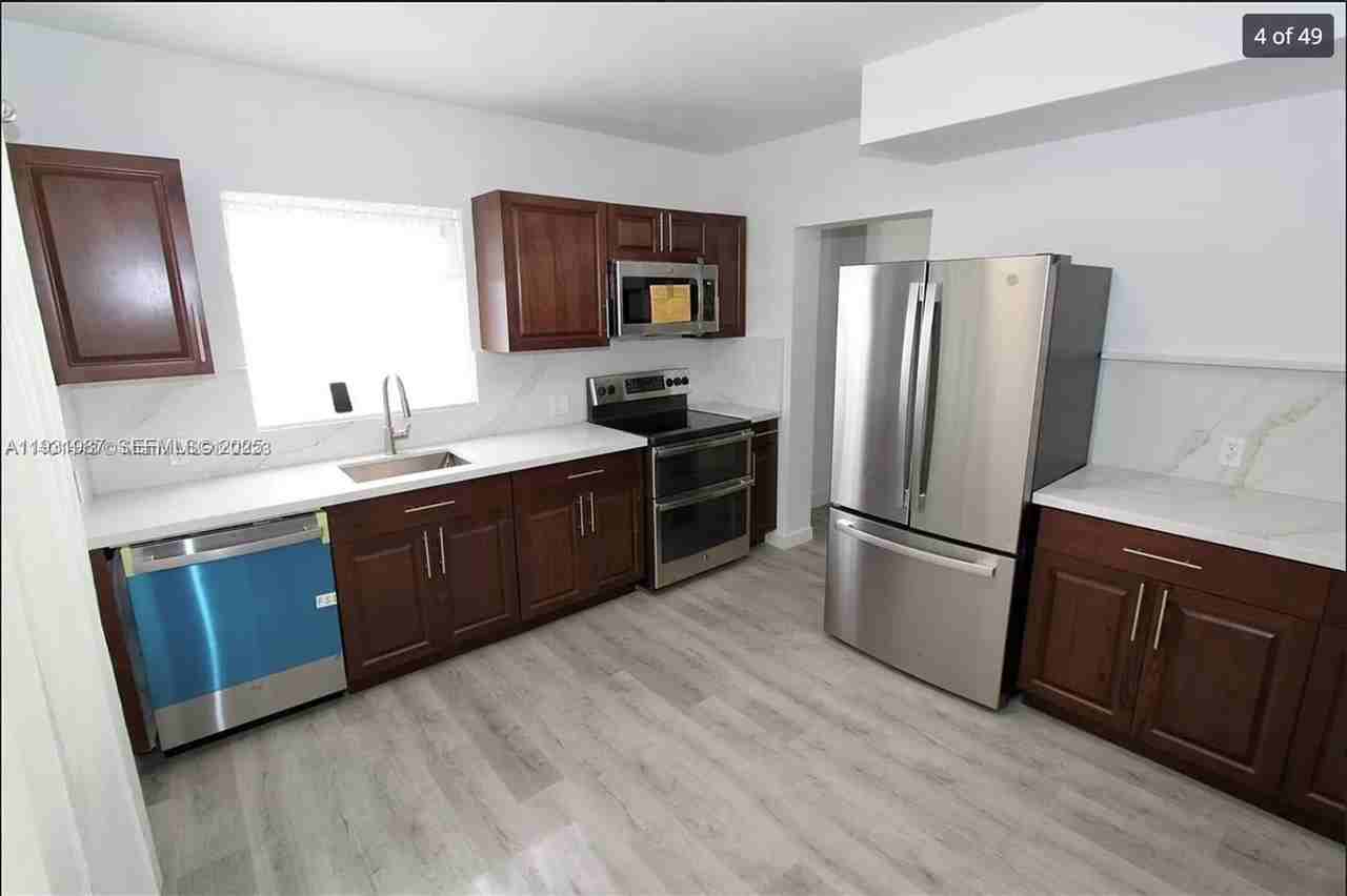 1791 Nw 45th St #1791 - Photo 2 of 16