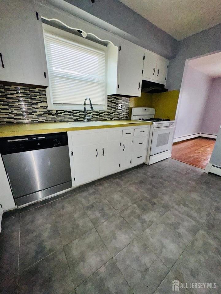 32 Union Pl #2FL - Photo 3 of 14