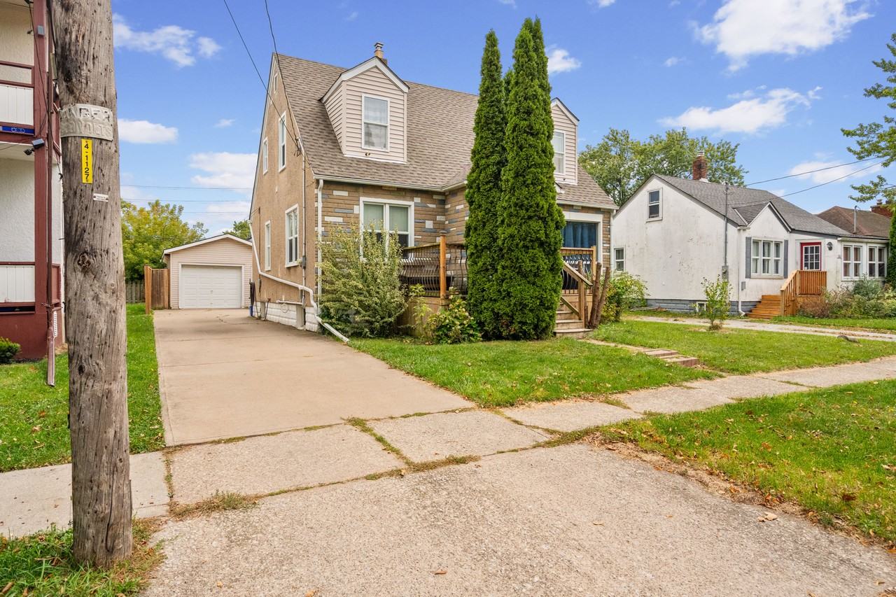 298 Wallace Avenue - Photo 3 of 20