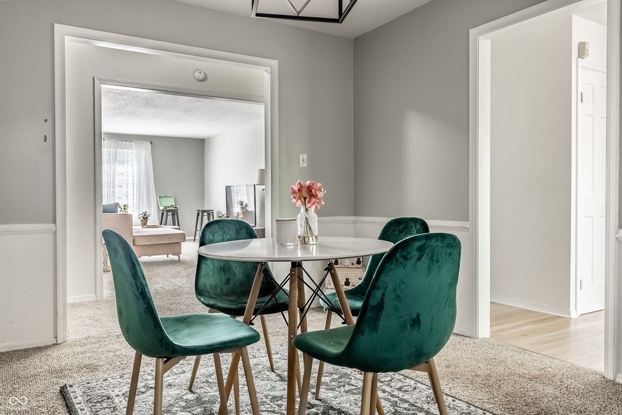 6503 Park Central Way #B - Photo 5 of 36