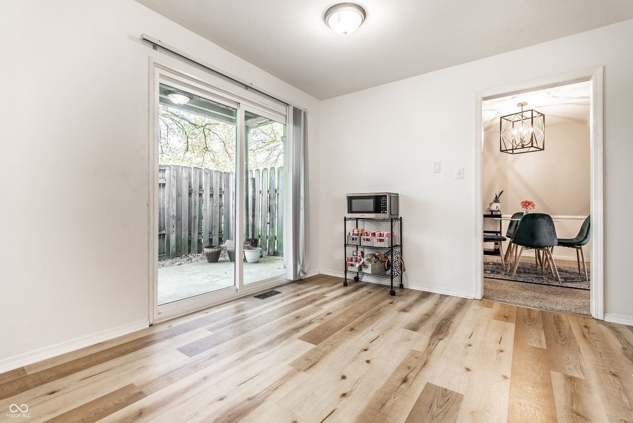 6503 Park Central Way #B - Photo 7 of 36