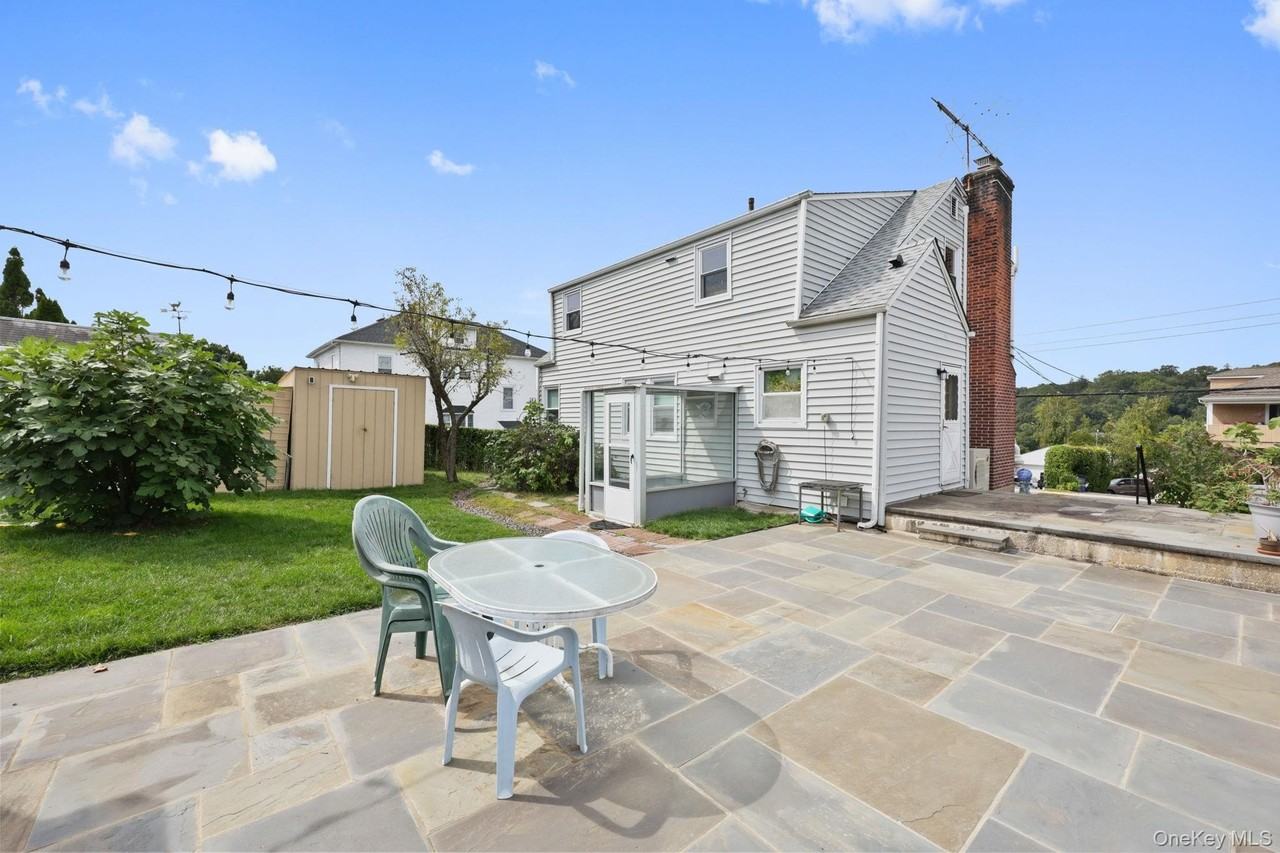 98 Lincoln Ave E 2nd Fl #2ndFL - Photo 2 of 17