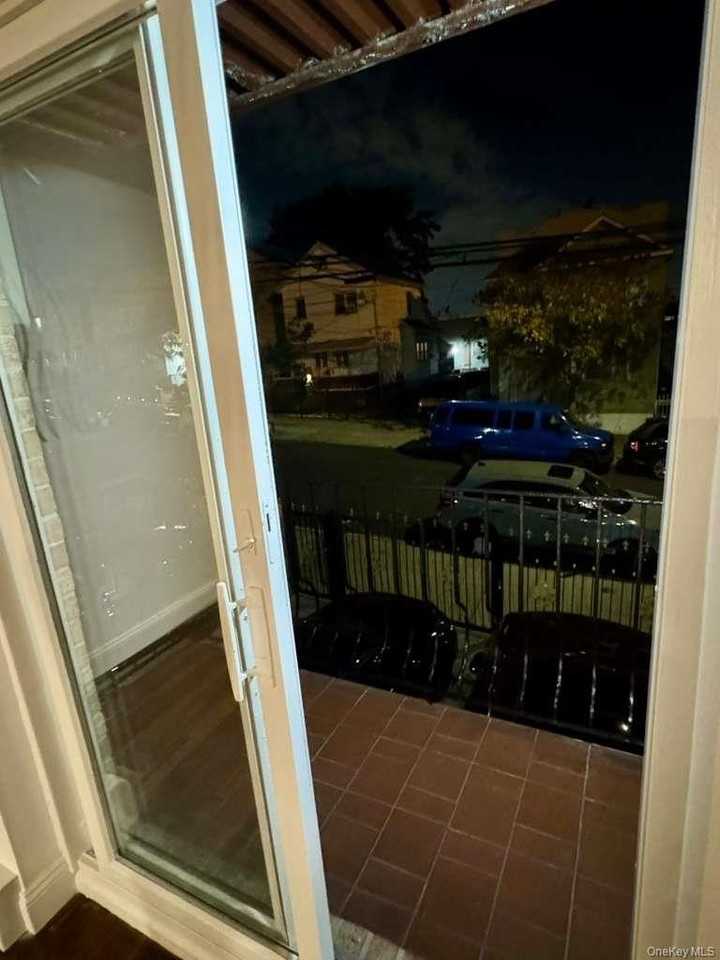 10868 50th Ave Apt 2 #2 - Photo 4 of 14