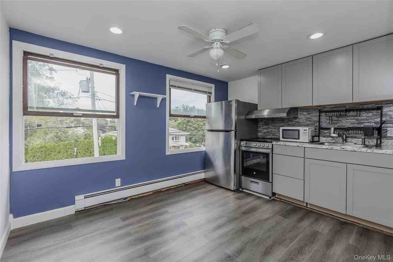 97 Rosewood Rd - Photo 2 of 14