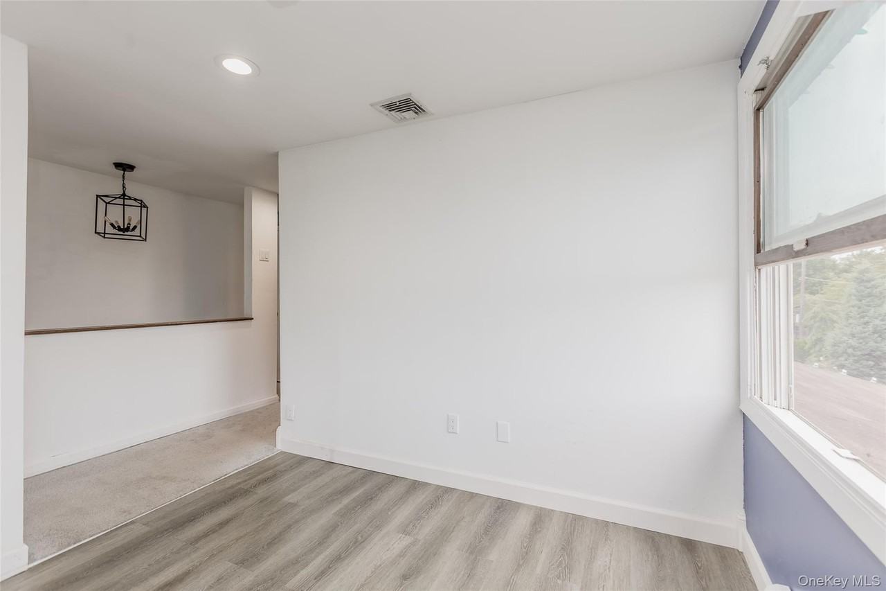 97 Rosewood Rd - Photo 4 of 14