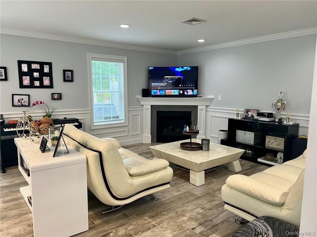 145 Montgomery St - Photo 3 of 21