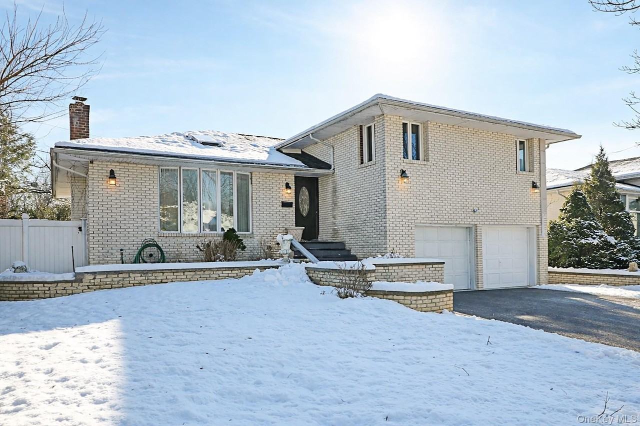 118 Birchwood Park Dr