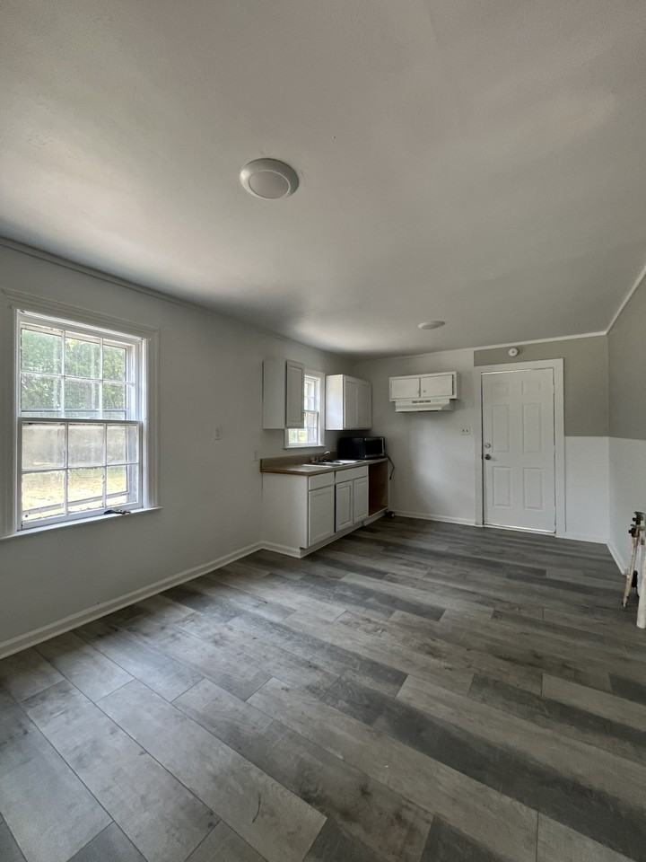 319 W Cooper St #1 - Photo 5 of 28