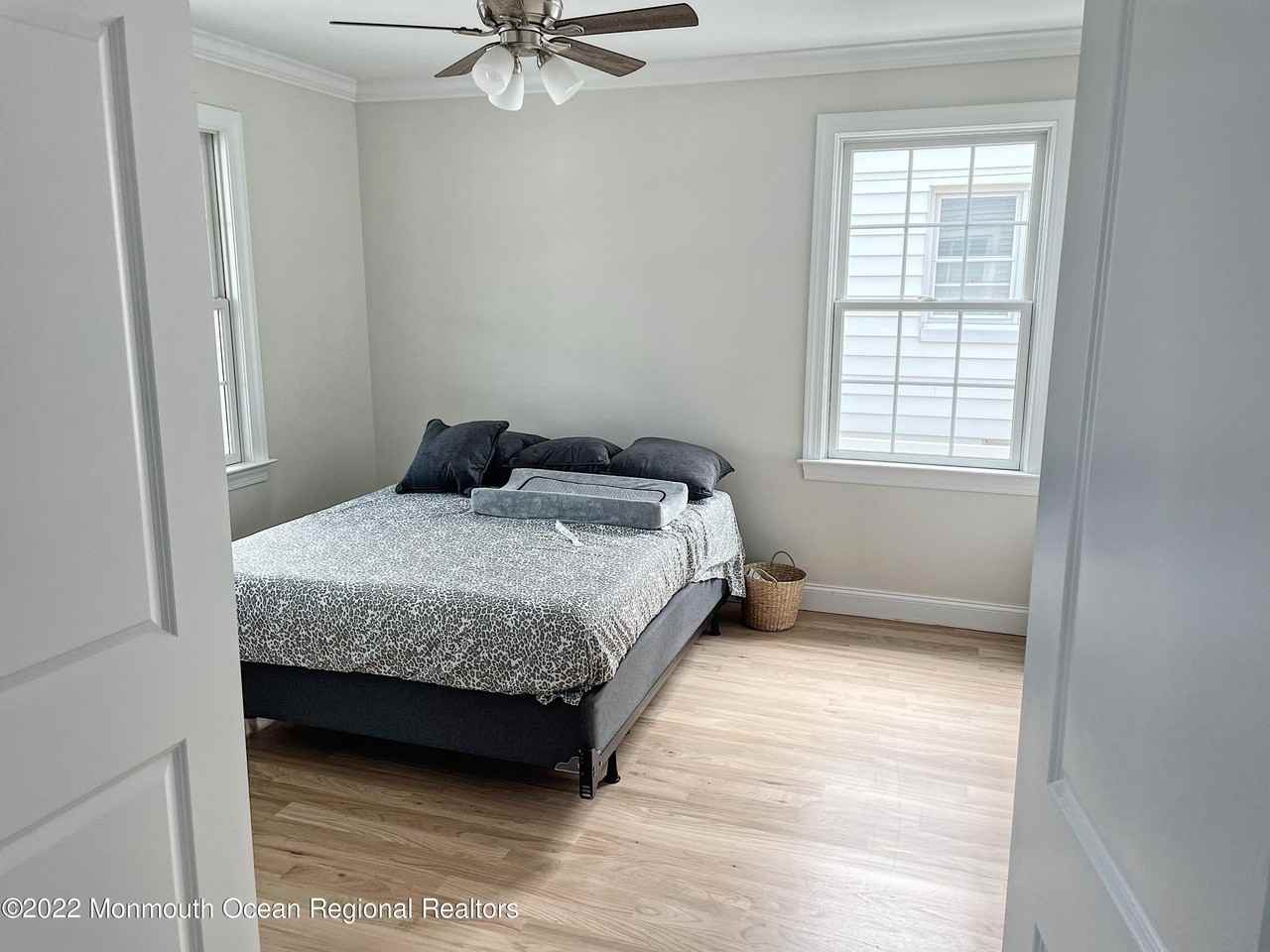 101 15th Ave - Photo 2 of 10