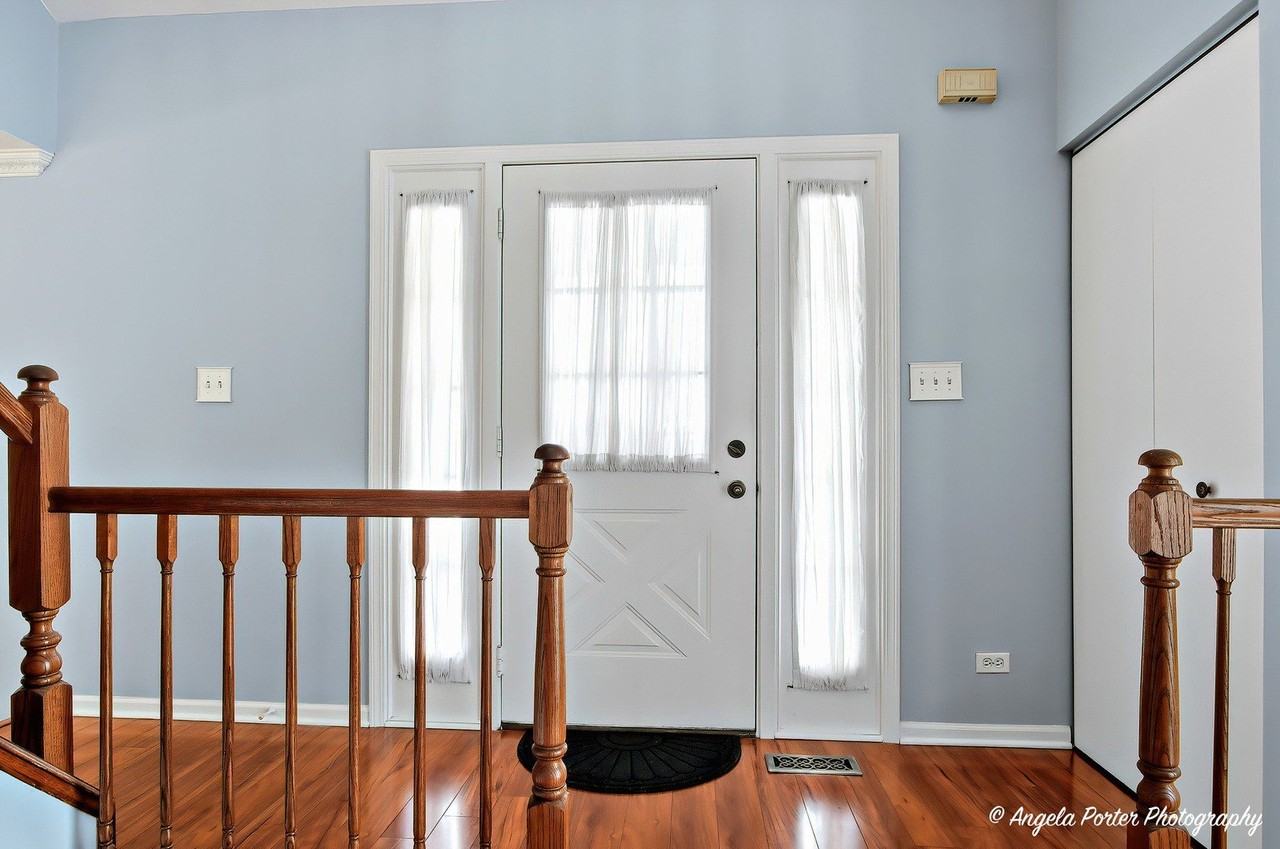 303 College Xing - Photo 2 of 27