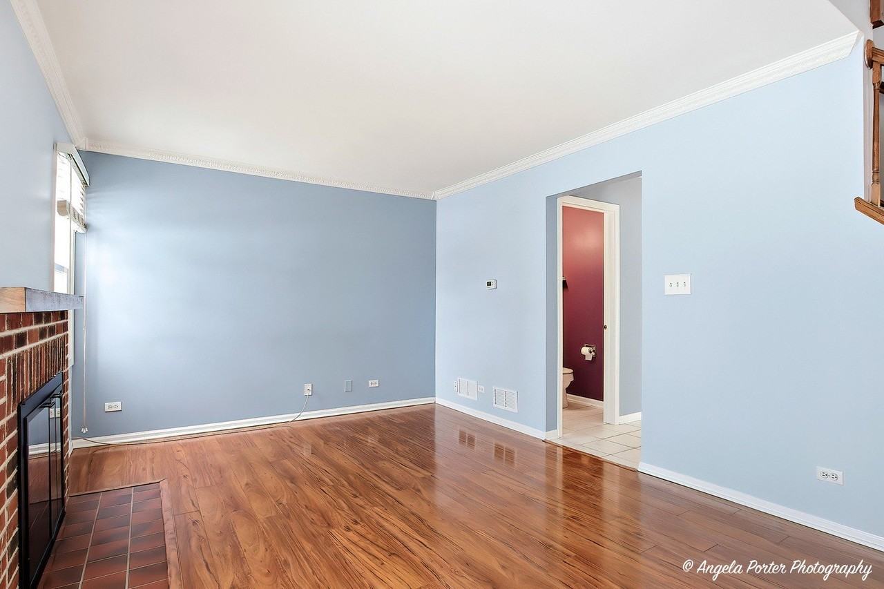 303 College Xing - Photo 4 of 27