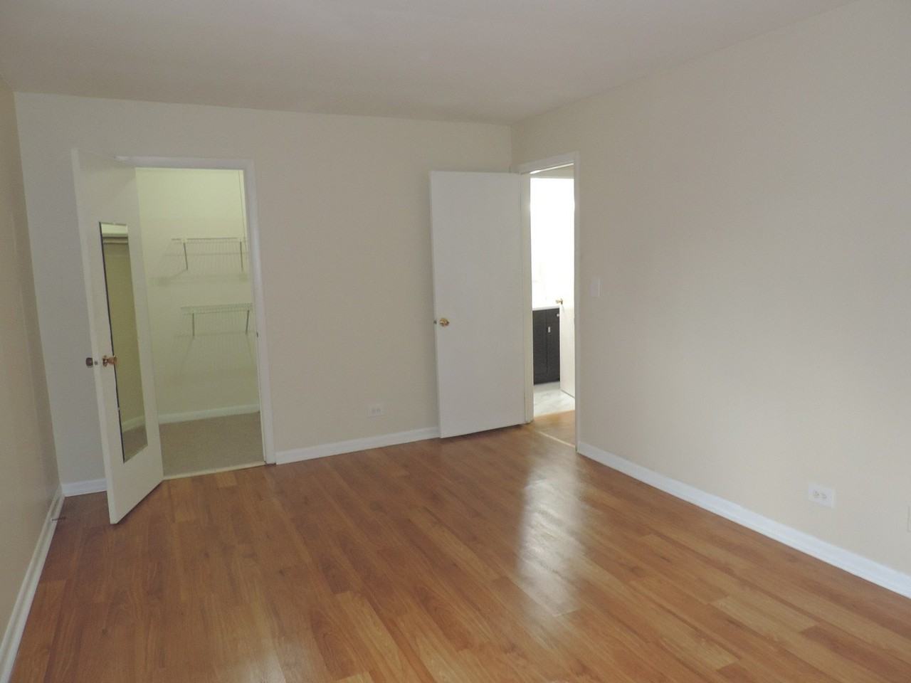 2275 Country Club Dr #25 - Photo 6 of 8