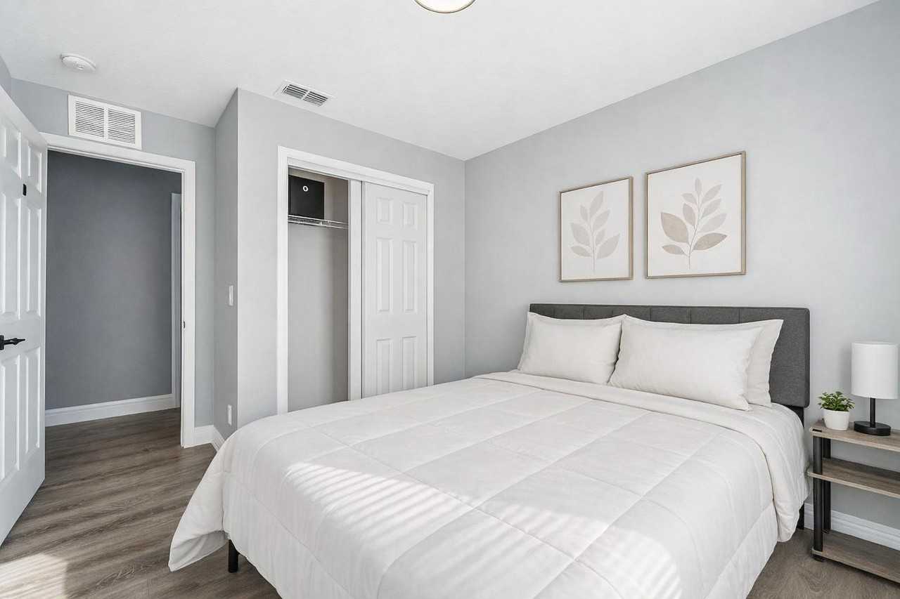 N Pine Hills Rd - Photo 6 of 25