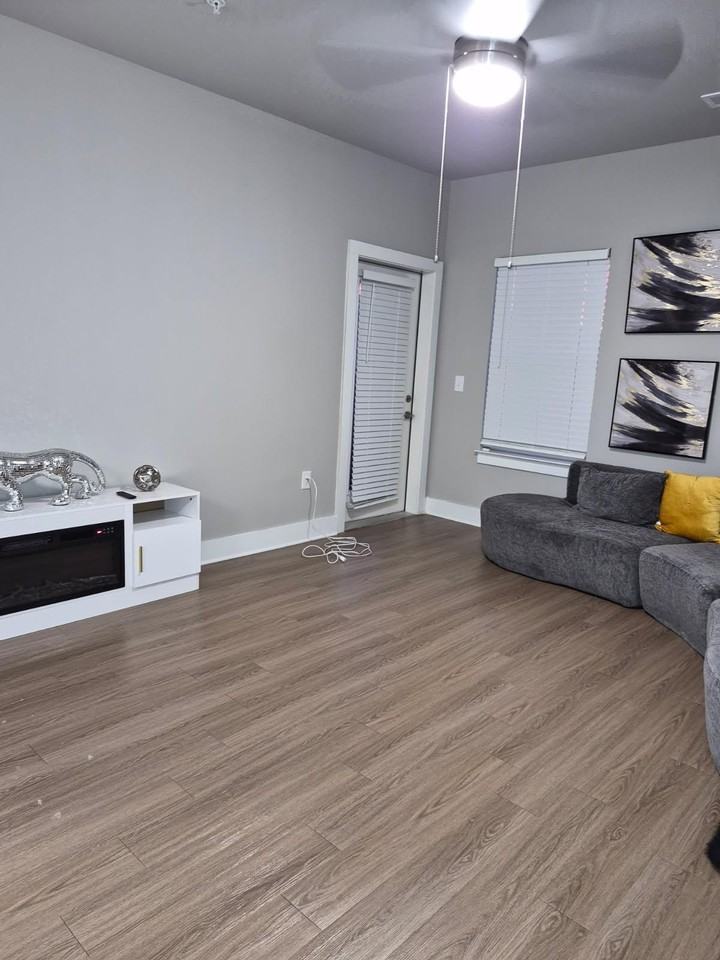 Maple Dr - Photo 3 of 15