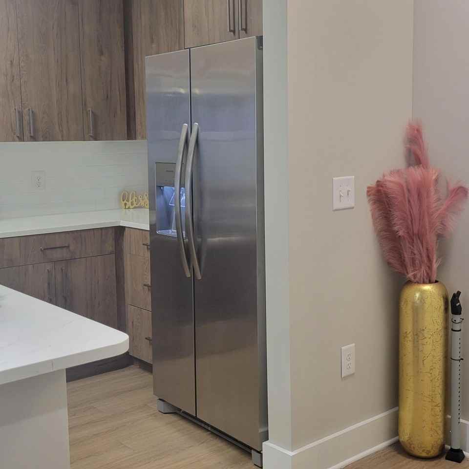 Maple Dr - Photo 5 of 15