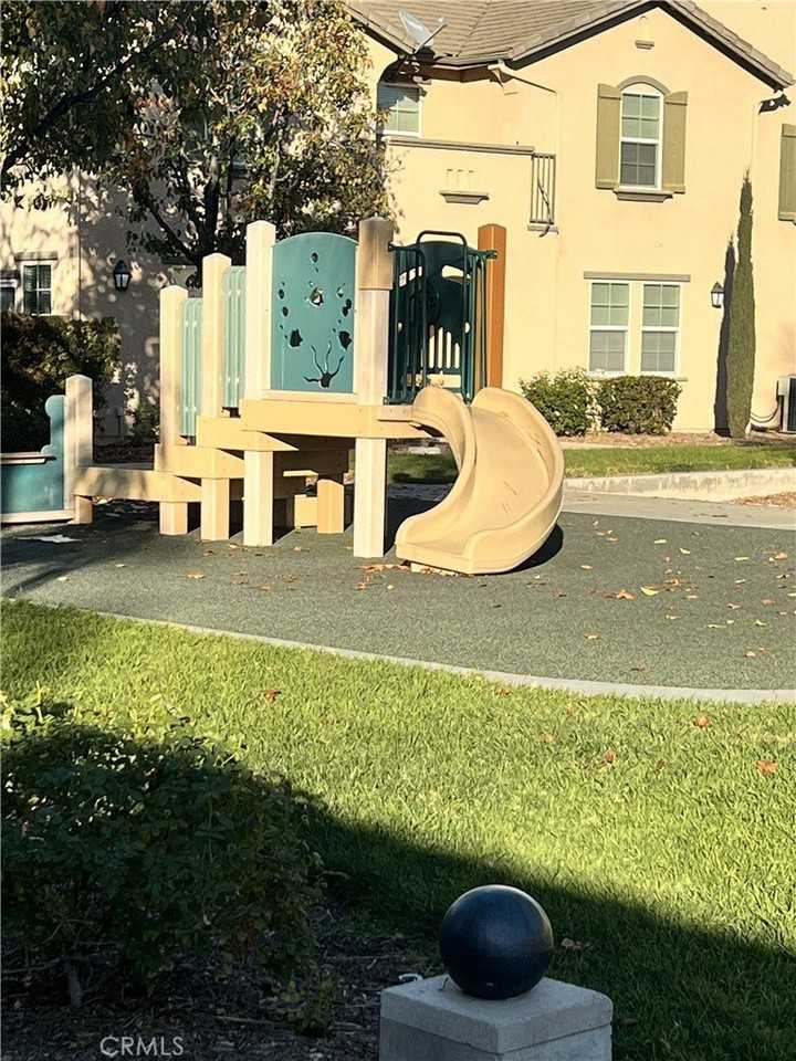 36368 Grazia Way - Photo 3 of 8