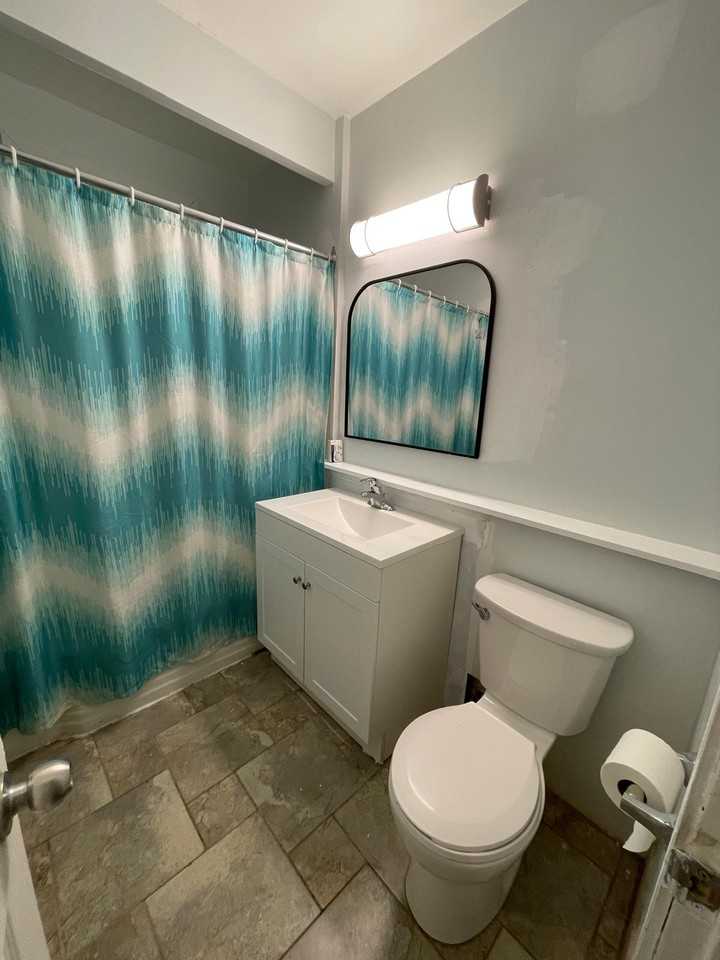 280 London Street - Photo 3 of 6