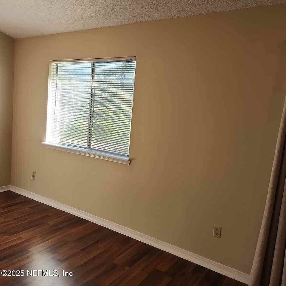 2210 Captain Kidd Dr - Photo 7 of 34